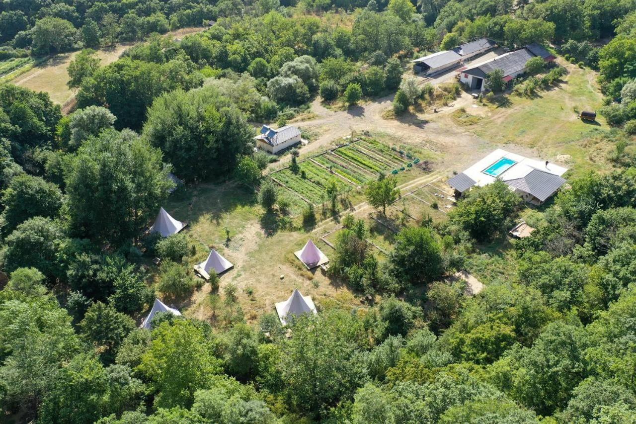 Gipsy Village Park Hotel Asureti Exterior foto